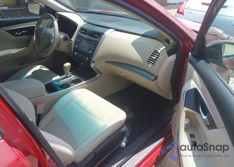 2015 Nissan Altima 2.5 S z USA, uszkodzony, nr VIN 1N4AL3APXFC110463